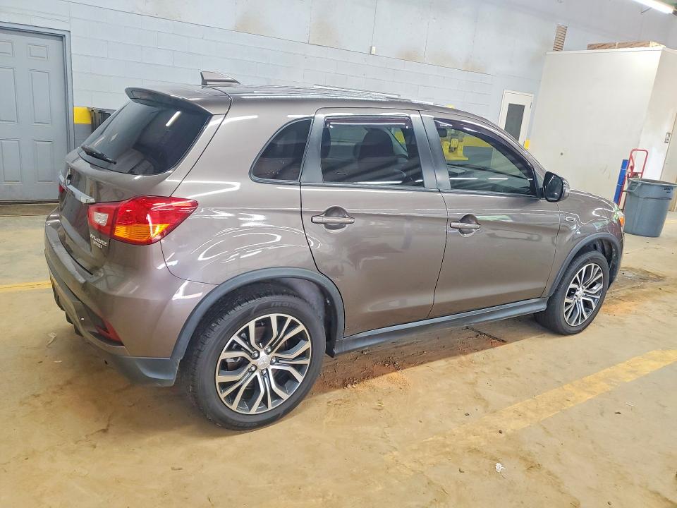 2018 Mitsubishi Outlander VIN JA4AR3AU1JU022476 COPART salvage auction — MECHANICAL, In - Dealer Only Clean Title, sold $2,100 on 2026-09-28 (photo 3)