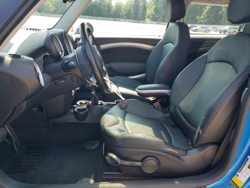 2010 Mini Cooper VIN WMWMF7C59ATW89517 COPART salvage auction — MINOR DENT/SCRATCHES, WA - VEHICLE CERT OF OWNERSHIP-TITL, sold $300 on 2026-08-31 (photo 7)