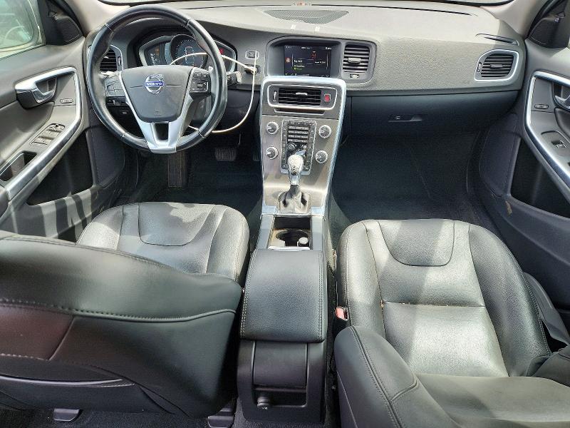 2015 Volvo V60 VIN YV140MEK3F1259758 COPART salvage auction — MINOR DENT/SCRATCHES, Ca - App For Dup Clean Or Ac, sold $2,300 on 2026-08-20 (photo 8)