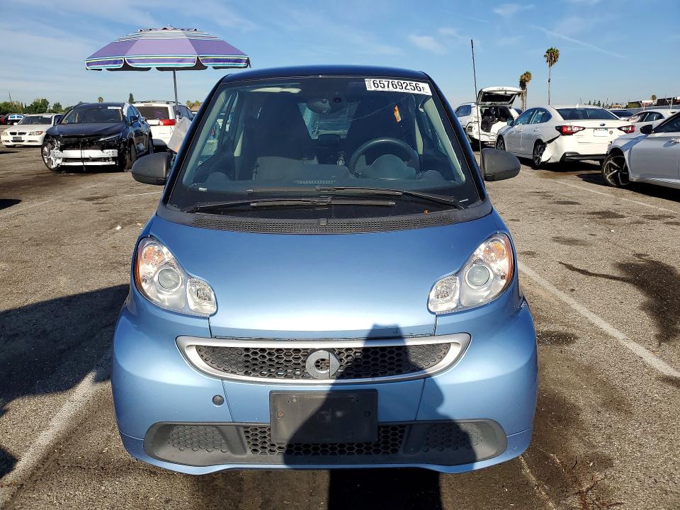 2014 Smart VIN WMEEJ3BA2EK756839 COPART salvage auction — REAR END, CA - SALVAGE CERTIFICATE, sold $800 on 2026-09-04 (photo 5)