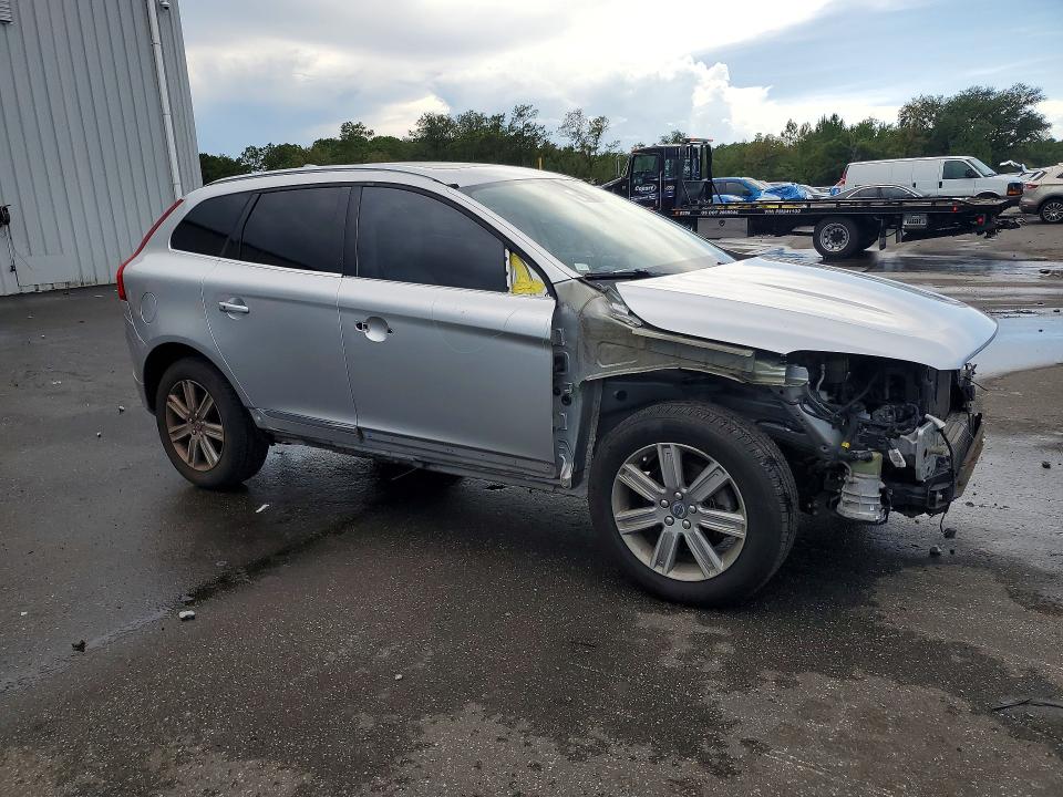 2016 Volvo Xc60 VIN YV449MRM4G2876649 COPART salvage auction — FRONT END, Fl - Cert Of Title Slvg Rebuildable, sold $2,650 on 2026-08-17 (photo 4)