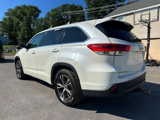 2018 Toyota Highlander VIN 5TDBZRFH3JS891836 COPART salvage auction — MINOR DENT/SCRATCHES, NH - CERTIFICATE OF TITLE (P), sold $11,300 on 2026-08-24 (photo 2)