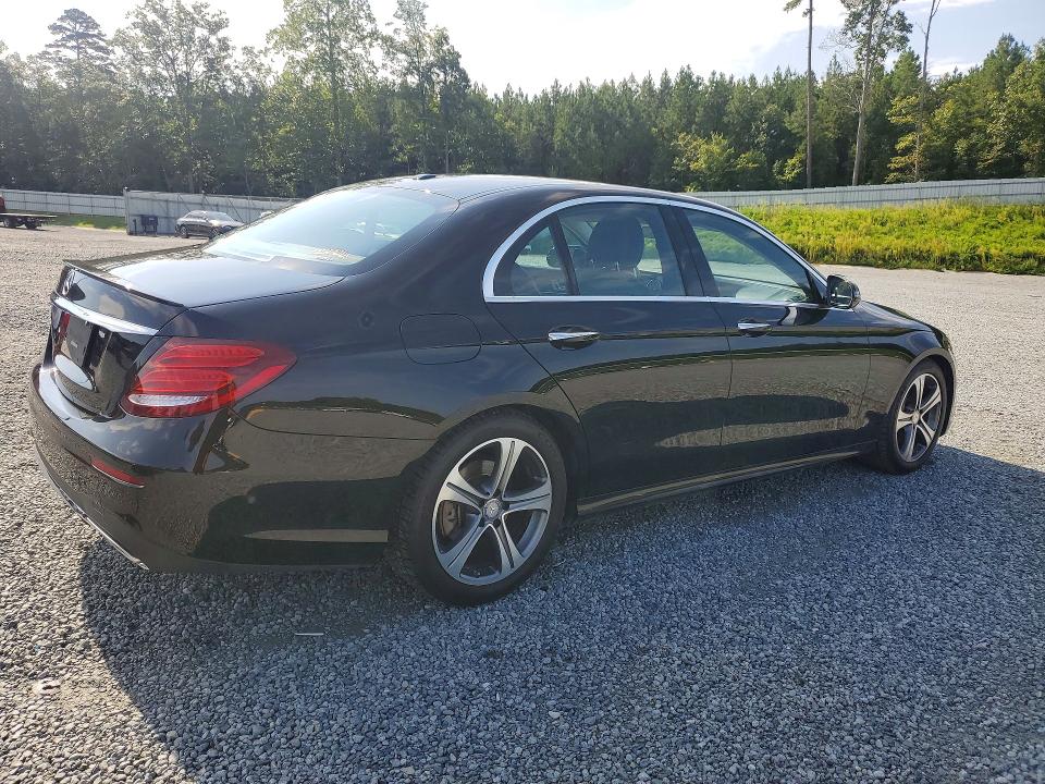 2017 Mercedes-benz E-klasse VIN WDDZF4JB7HA049768 COPART salvage auction — NORMAL WEAR, Salvage Title, sold $2,600 on 2026-08-13 (photo 3)