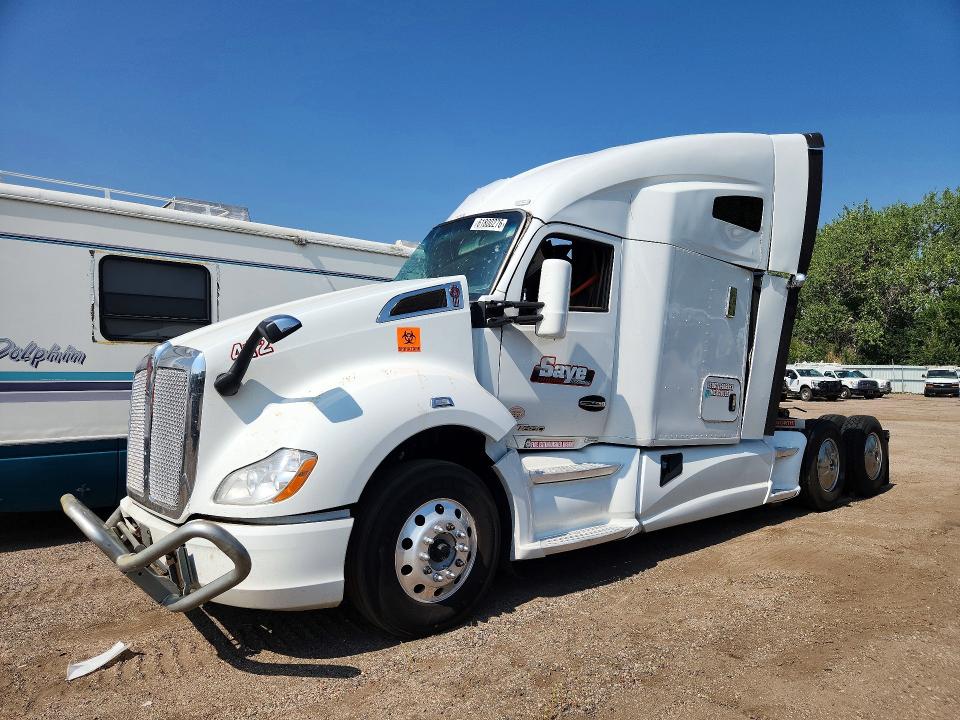 2020 Kenworth Construction VIN 1XKYD49X8LJ359551 — COPART salvage auction photo