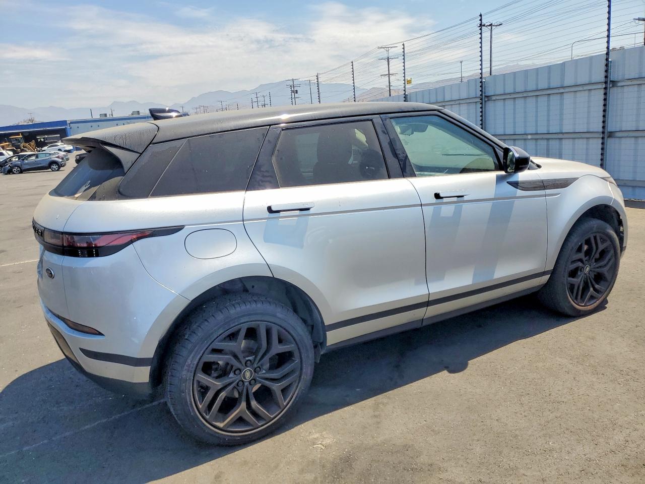 2020 Land Rover Range Rover Evoque VIN SALZJ2FX5LH033143 COPART salvage auction — Minor Dent/Scratches, CA - DIS/DLR/EXP ONLY CLEAN TITLE, sold $6,700 on 2026-10-03 (photo 3)