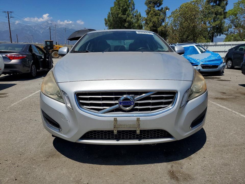 2012 Volvo S60 VIN YV1622FS0C2036220 COPART salvage auction — MECHANICAL, CA - DIS/DLR/EXP ONLY CLEAN TITLE, sold $200 on 2026-08-18 (photo 5)
