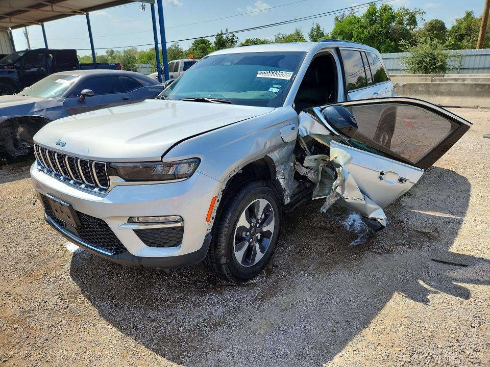 2025 Jeep Grand cherokee VIN 1C4RJYB64S8700998 — COPART salvage auction photo