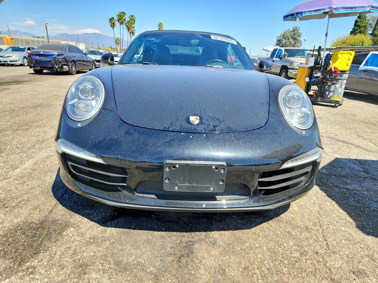 2014 Porsche 911 VIN WP0CA2A93ES140364 COPART salvage auction — Side, Sc - Salvage Title, sold $27,750 on 2026-09-25 (photo 5)