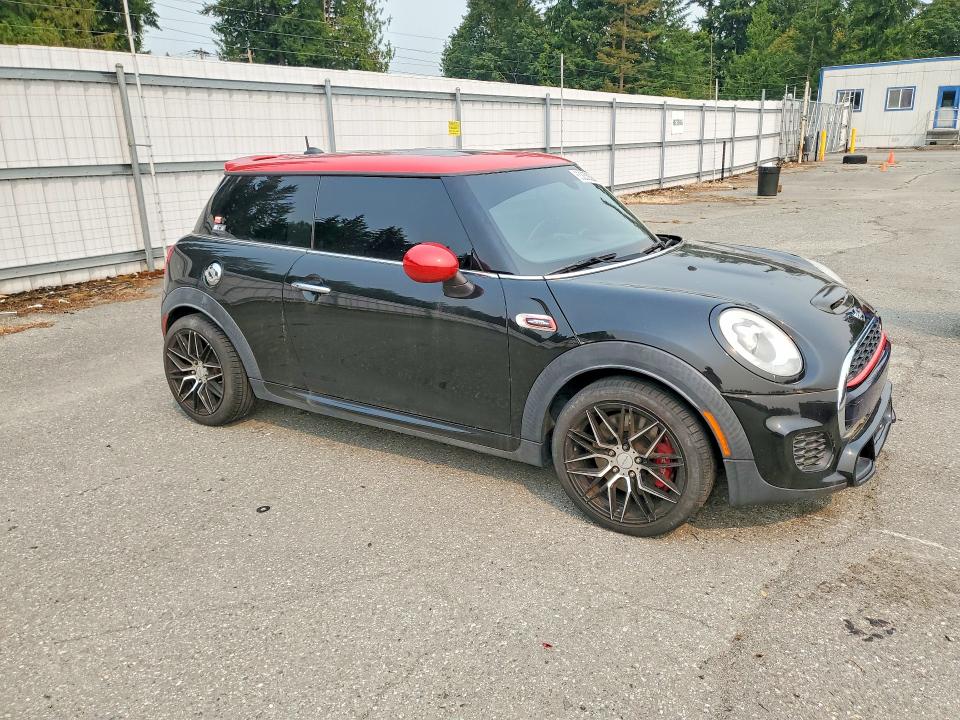 2017 Mini Cooper VIN WMWXM9C5XHT997286 COPART salvage auction — MINOR DENT/SCRATCHES, Wa - Vehicle Cert Of Ownership-Titl, sold $2,100 on 2026-08-17 (photo 4)