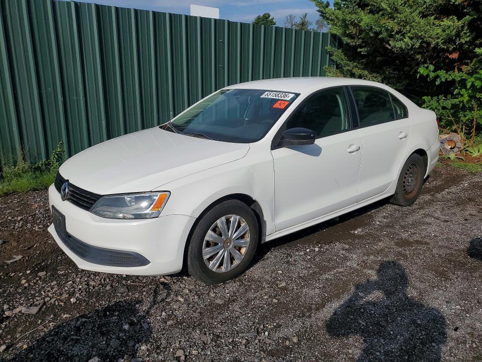 2013 Volkswagen Jetta VIN 3VW2K7AJ0DM227918 COPART salvage auction — MINOR DENT/SCRATCHES, Md - Certificate Of Title, sold $250 on 2026-08-31 (photo 1)