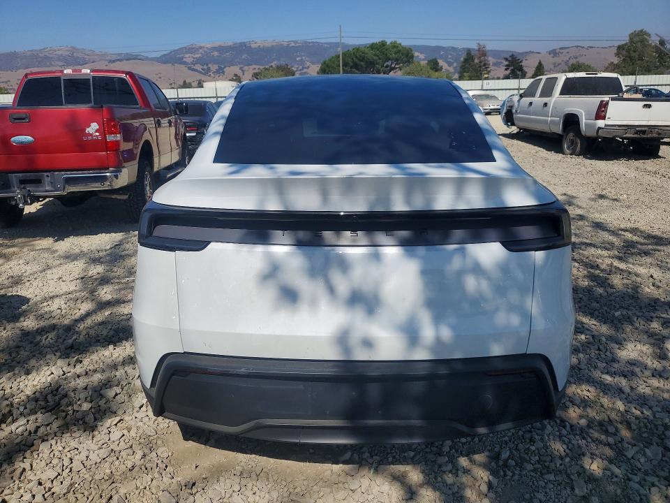 2026 Tesla Model y VIN 7SAYGDED8TF670101 COPART salvage auction — FRONT END, Ca - Salvage Certificate, sold $22,600 on 2026-09-15 (photo 6)