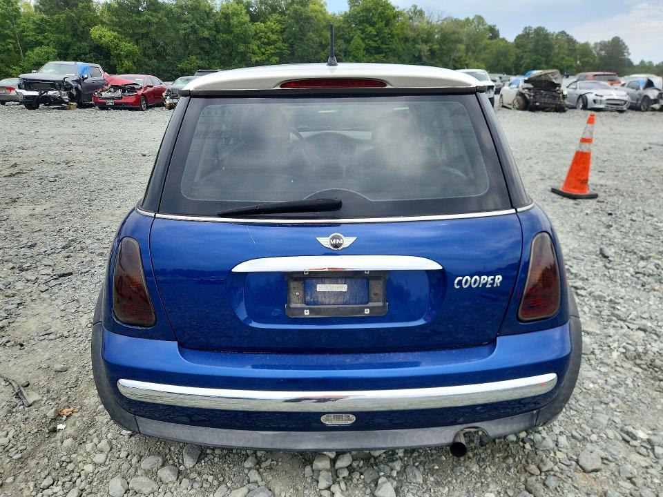 2003 Mini Cooper VIN WMWRC33483TC41063 COPART salvage auction — FRONT END, NC - DEALER ONLY CLEAN TITLE, sold $150 on 2026-08-19 (photo 6)