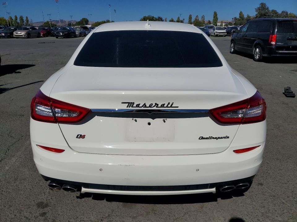 2014 Maserati Quattroporte VIN ZAM56RRA3E1126094 COPART salvage auction — MINOR DENT/SCRATCHES, Fl - Dis/Dlr/Exp Only Clean Title, sold $2,650 on 2026-08-28 (photo 6)