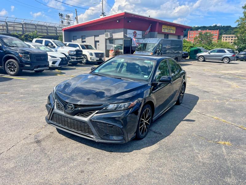 2021 Toyota Camry VIN 4T1G11AKXMU589392 COPART salvage auction — MINOR DENT/SCRATCHES, Tx - Cert Of Title-Rebuilt Salvage (P), sold $11,300 on 2026-08-25 (photo 1)