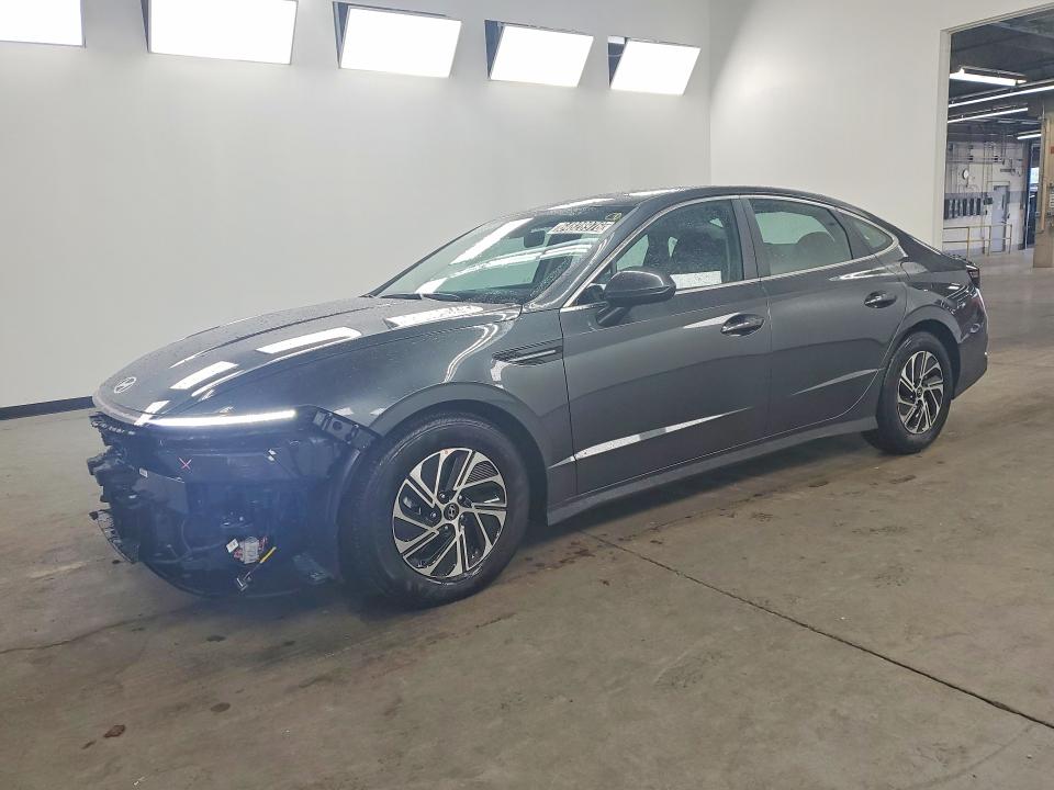2026 Hyundai Sonata hybrid VIN KMHL24JJXTA178336 — COPART salvage auction photo