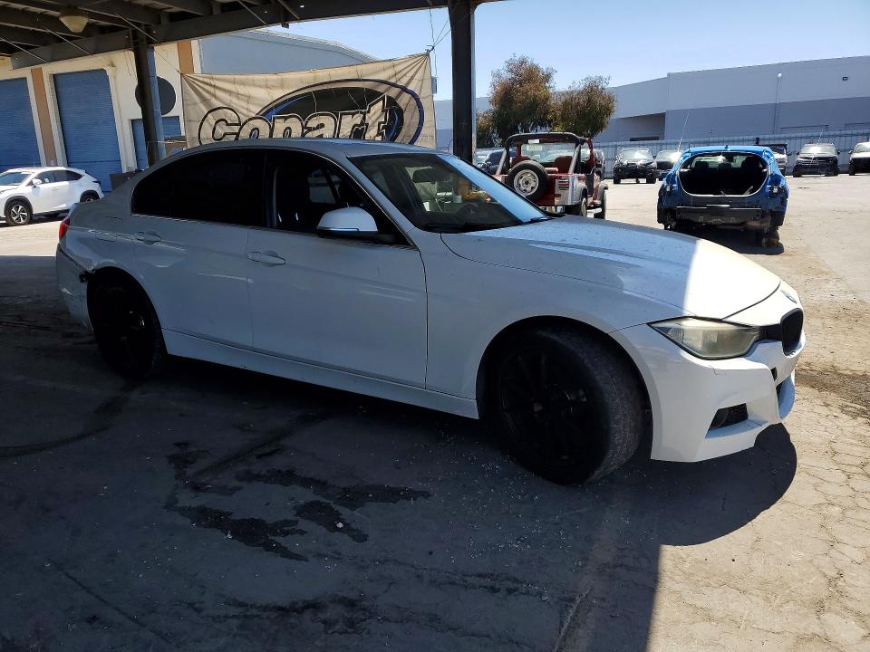 2013 BMW VIN WBA3B3C51DF541543 COPART salvage auction — REAR END, Ca - Salvage Certificate, sold $875 on 2026-08-18 (photo 4)