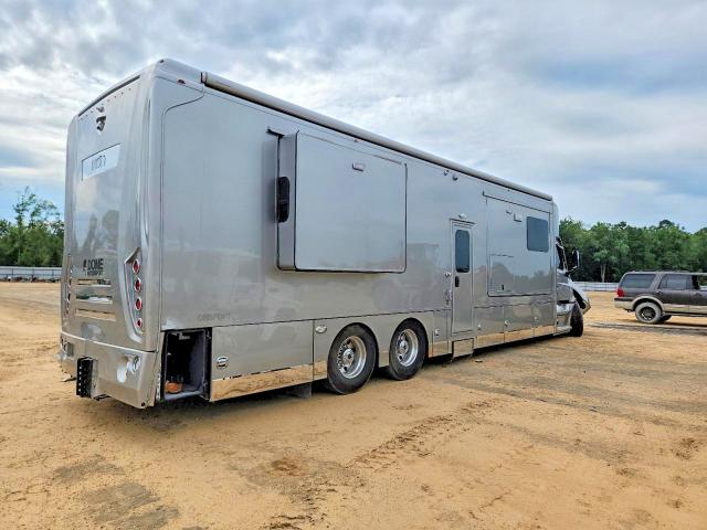 2023 Freightliner Cascadia VIN 3ALHHLD11NDNJ7066 COPART salvage auction — SIDE, SM, sold $11,800 on 2026-08-27 (photo 4)