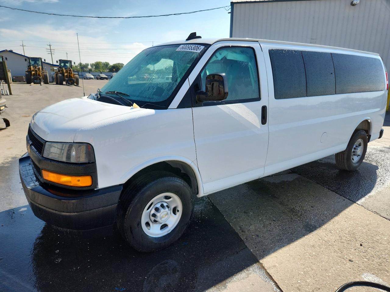 2025 Chevrolet Express 3500 VIN 1GAZGNFP5S1137204 — COPART salvage auction photo