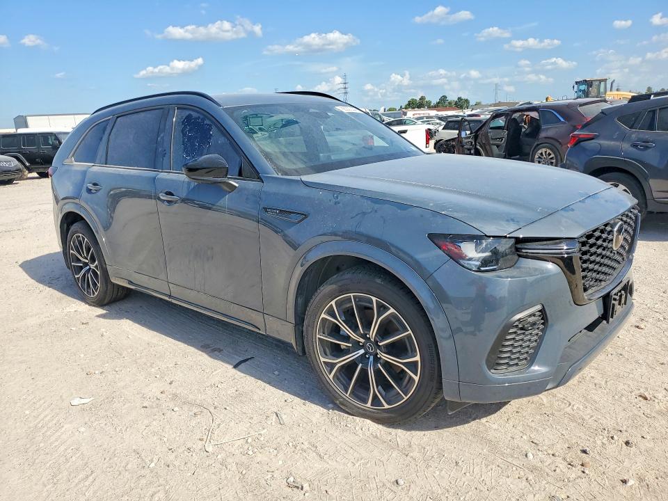 2025 Mazda Cx-70 VIN JM3KJDHC8S1108818 COPART salvage auction — WATER/FLOOD, Tx - Salvage Title-Flood Damage, sold $14,400 on 2026-09-04 (photo 4)