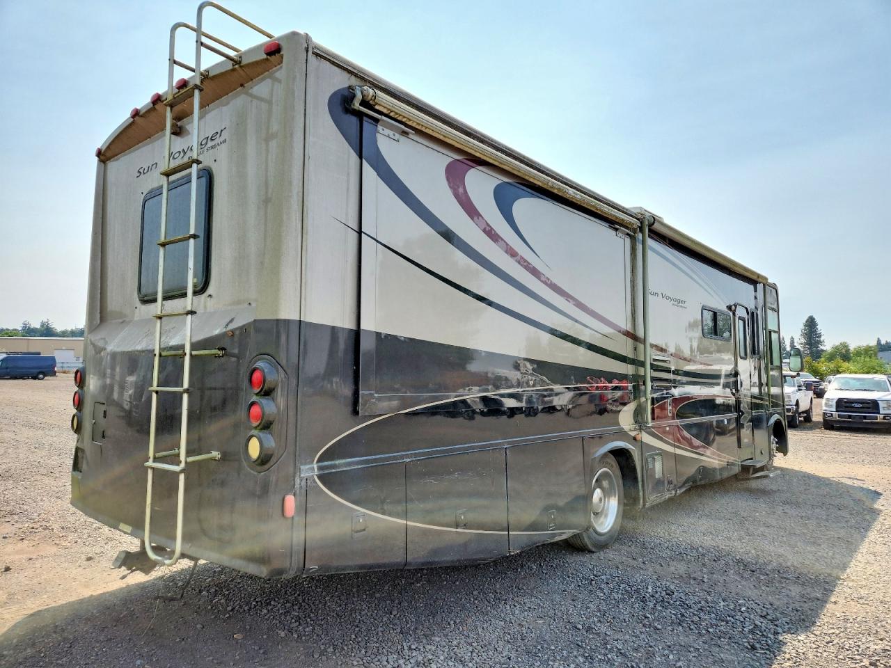 2005 Gulf Stream Unknown VIN 5B4MP67G453411111 COPART salvage auction — Side, TX - CERTIFICATE OF TITLE, sold $700 on 2026-09-29 (photo 4)
