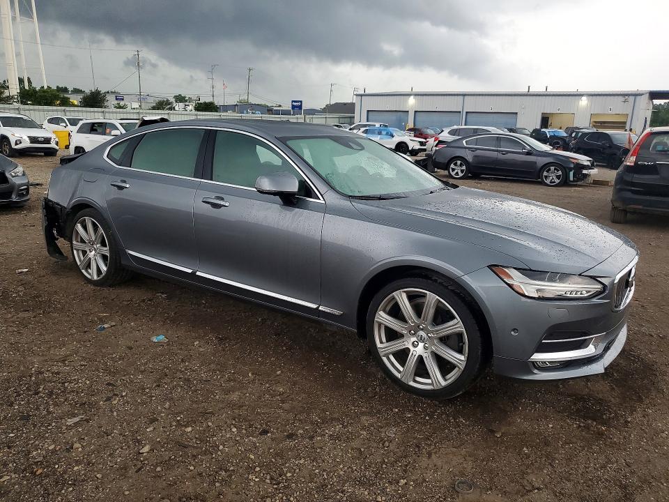 2018 Volvo S90 VIN LVY992ML7JP028702 COPART salvage auction — REAR END, Salvage Title, sold $7,700 on 2026-09-16 (photo 4)