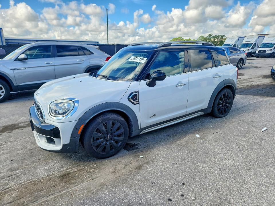 2017 Mini Cooper VIN WMZYT5C34H3D78977 COPART salvage auction — MINOR DENT/SCRATCHES, AL - CERTIFICATE OF TITLE, sold $4,800 on 2026-09-22 (photo 1)