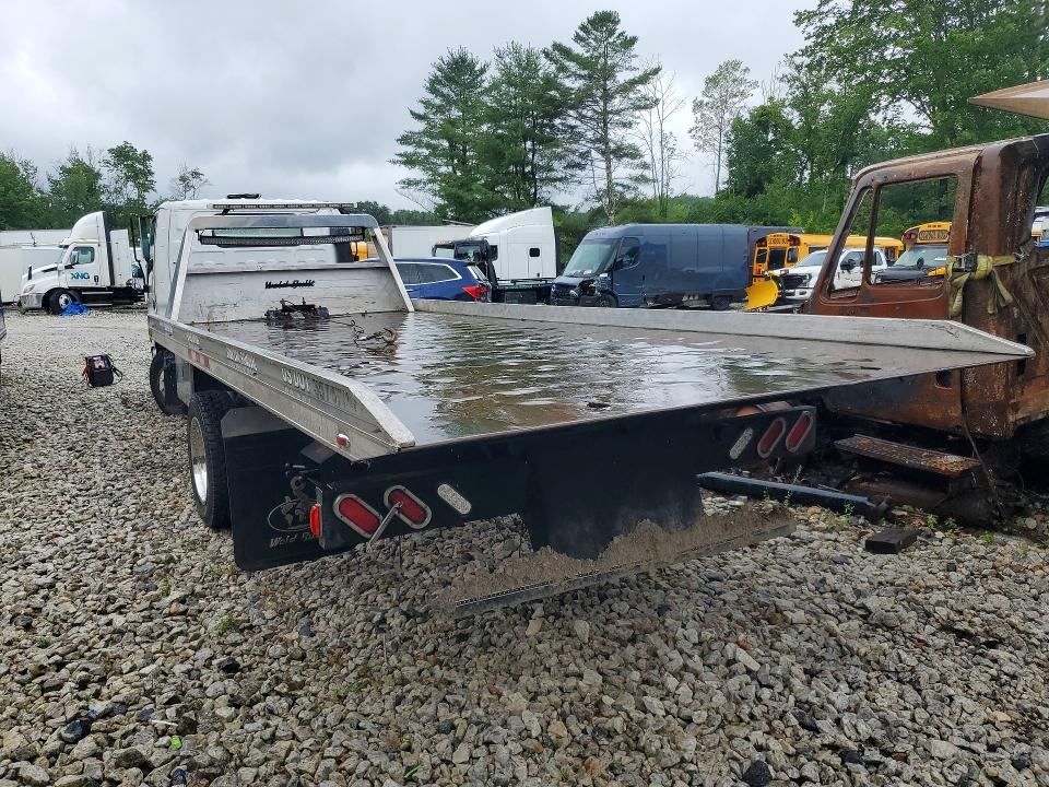1997 Gmc 4000 VIN J8DB4B1K9V7002643 COPART salvage auction — MECHANICAL, MA - CERTIFICATE OF TITLE, sold $9,600 on 2026-08-19 (photo 2)