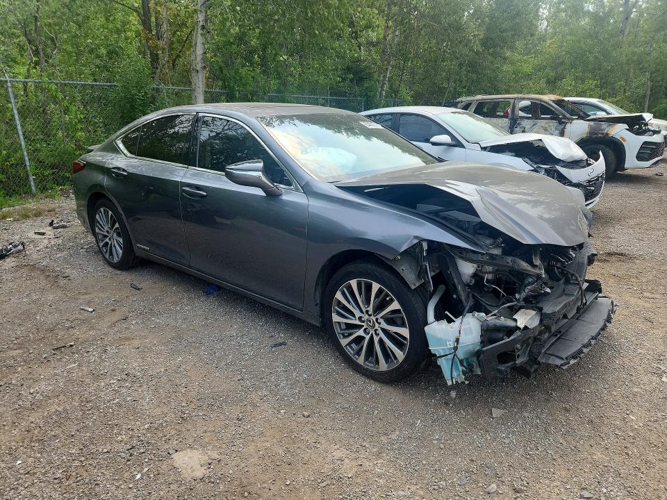 2019 Lexus ES VIN JTHB21B15K2005201 COPART salvage auction — FRONT END, Salvage Title, sold $750 on 2026-09-10 (photo 4)