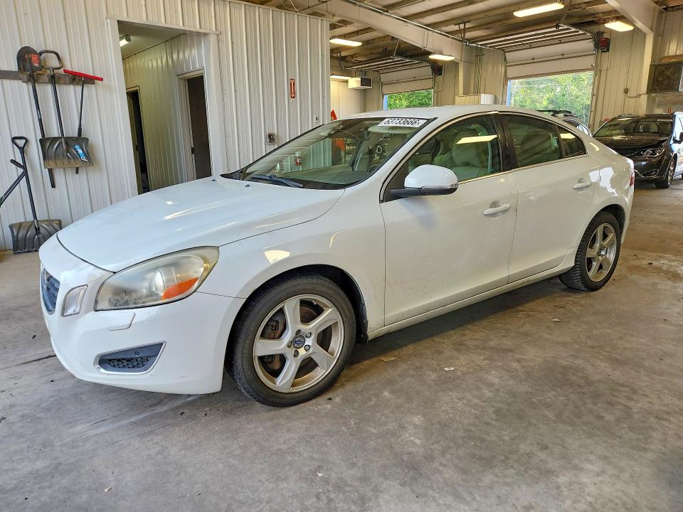 2013 Volvo S60 VIN YV1612FH9D2184004 COPART salvage auction — WATER/FLOOD, MN - CERT OF TITLE-PR SALV FLOOD, sold $250 on 2026-08-06 (photo 1)