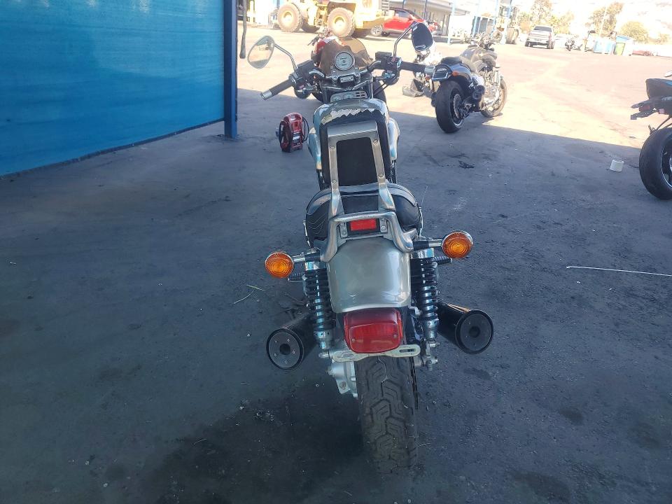 1997 Yamaha VMX12 VIN JYA2WFC07VA013301 COPART salvage auction — MINOR DENT/SCRATCHES, CA - DIS/DLR/EXP APP FOR DUP CLEAN, sold $500 on 2026-09-22 (photo 4)