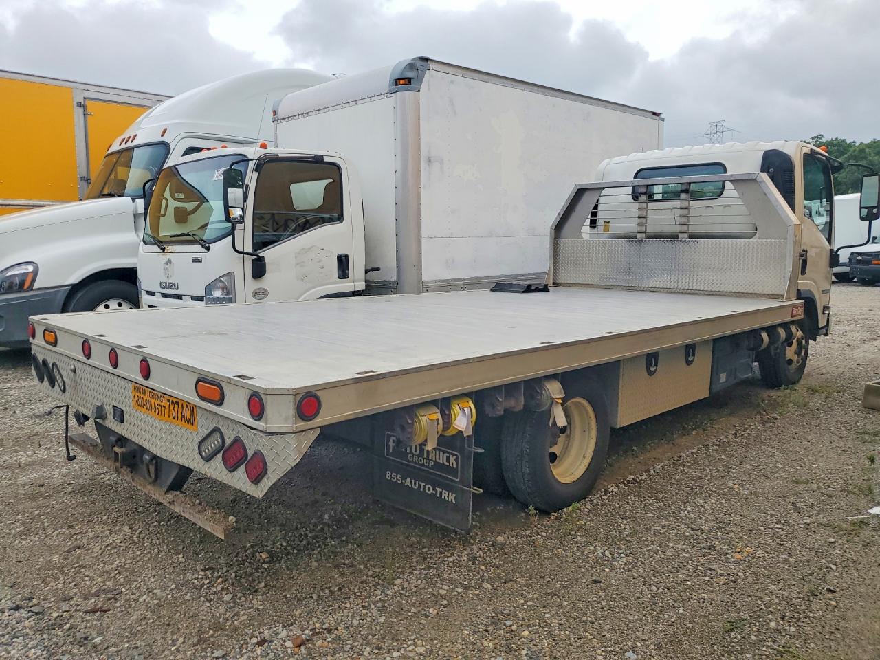 2019 Isuzu Npr VIN JALC4W16XK7010826 COPART salvage auction — Minor Dent/Scratches, NJ - CERTIFICATE OF TITLE, sold $12,500 on 2026-09-18 (photo 3)
