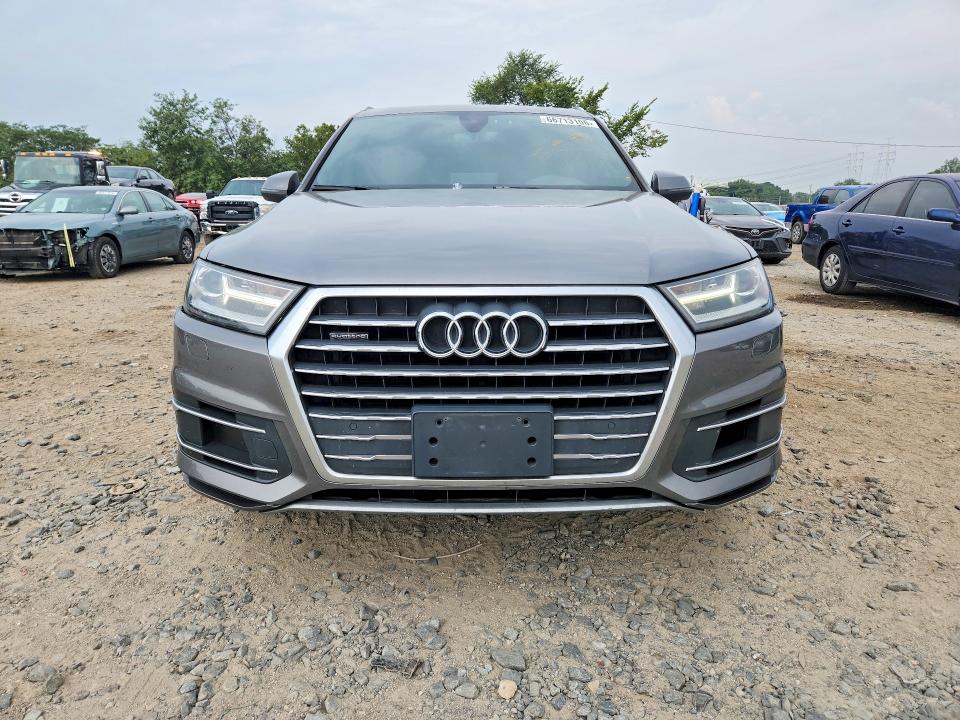 2017 Audi Q7 VIN WA1AAAF75HD028063 COPART salvage auction — FRONT END, Md - Certificate Of Title (P), sold $4,000 on 2026-09-29 (photo 5)