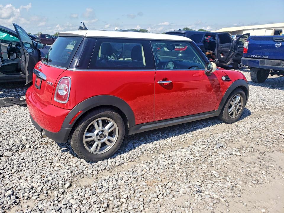2013 Min Cooper VIN WMWSU3C5XDT375708 COPART salvage auction — MINOR DENT/SCRATCHES, TN - CERTIFICATE OF TITLE, sold $500 on 2026-08-11 (photo 3)