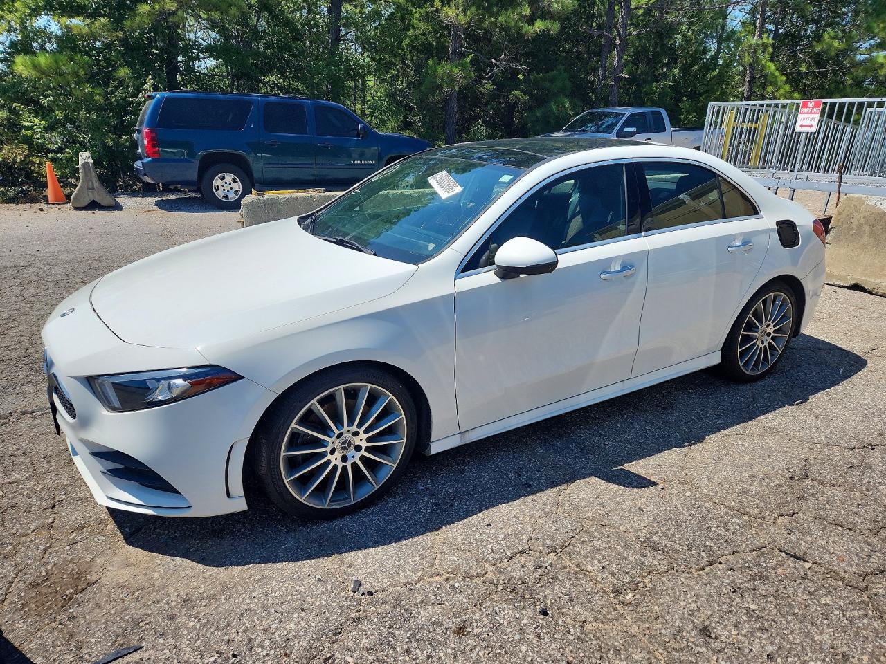 2019 Mercedes-Benz A-Class VIN WDD3G4EB3KW005645 — COPART salvage auction photo