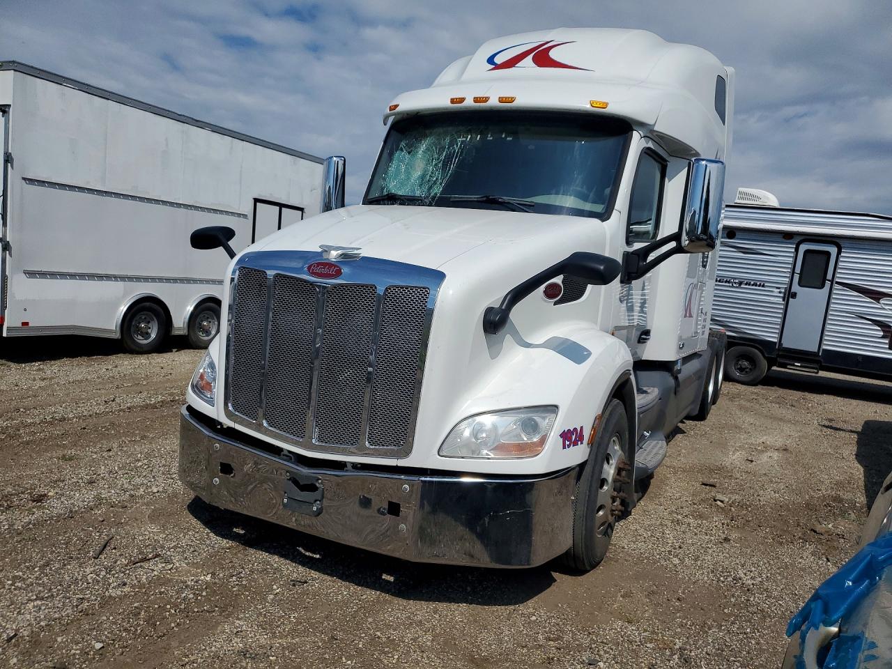 2019 Peterbilt 579 VIN 1XPBDP9X2KD613060 COPART salvage auction — Mechanical, MI - CERTIFICATE OF TITLE, sold $3,750 on 2026-09-11 (photo 1)