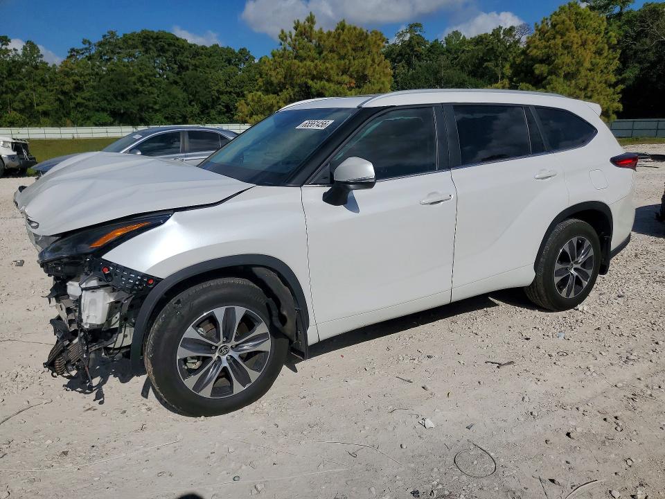 2023 Toyota Highlander VIN 5TDKARAH2PS522800 — COPART salvage auction photo