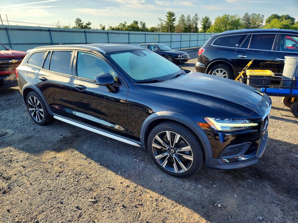 2020 Volvo V60 VIN YV4102WK4L1033393 COPART salvage auction — WATER/FLOOD, Pa - Certificate Of Salvage, sold $9,300 on 2026-08-07 (photo 4)