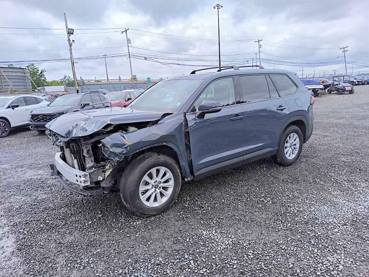 2024 Toyota Grand Highlander VIN 5TDAAAB59RS039096 — COPART salvage auction photo