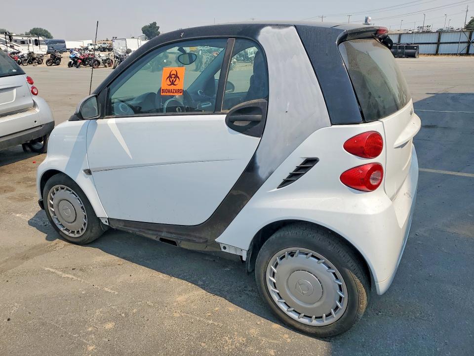 2015 Smart Fortwo VIN WMEEJ3BA4FK806822 COPART salvage auction — SIDE, Id - Cert Of Title -Rebuilt Salvage, sold $550 on 2026-08-13 (photo 2)