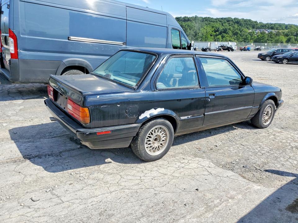 1991 BMW 3 series VIN WBAAF9319MEE72976 COPART salvage auction — MECHANICAL, WV - NON PUBLIC CLEAN TITLE, sold $1,100 on 2026-08-08 (photo 3)