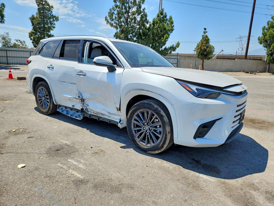 2026 Lexus VIN 5TDAAAA62TS020276 COPART salvage auction — SIDE, CA - SALVAGE CERTIFICATE, sold $27,250 on 2026-09-10 (photo 4)