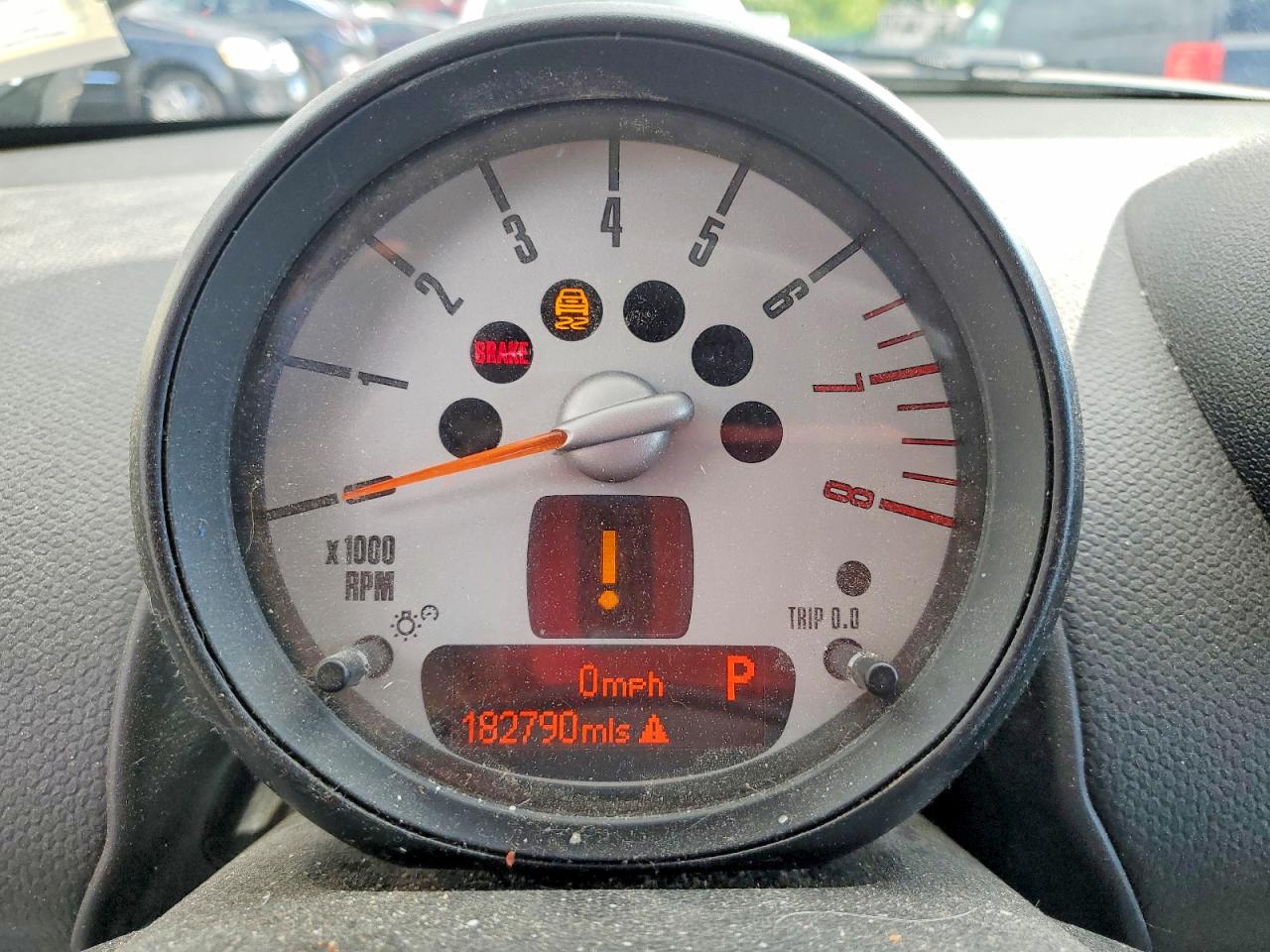 2013 Mini Cooper VIN WMWZC5C56DWP34452 COPART salvage auction — Minor Dent/Scratches, VT - CERTIFICATE OF TITLE, sold $1,400 on 2026-08-27 (photo 9)