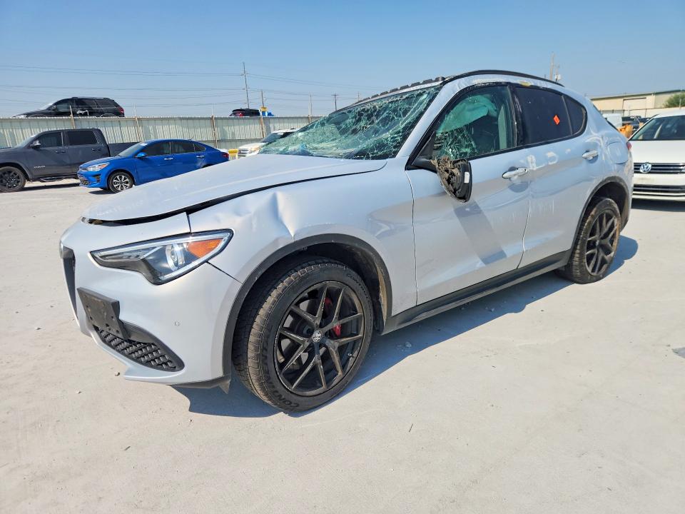 2020 Alfa romeo Stelvio VIN ZASPAKAN8L7C89410 COPART salvage auction — SIDE, Tx - Salvage Vehicle Title, sold $1,100 on 2026-08-25 (photo 1)
