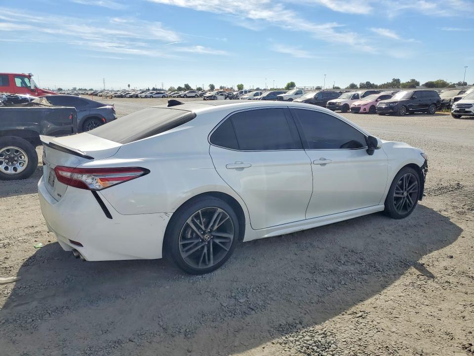 2019 Toyota Camry VIN 4T1B61HK5KU838390 COPART salvage auction — FRONT END, Salvage Title, sold $8,100 on 2026-09-08 (photo 3)