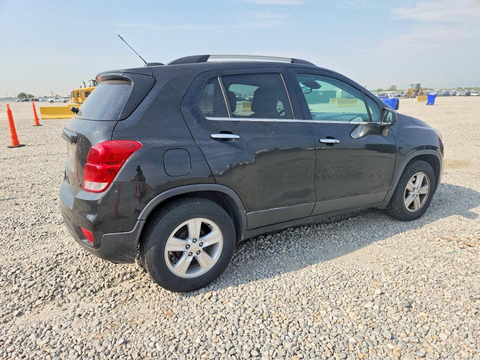2019 Chevrolet Trax VIN KL7CJLSB8KB748395 COPART salvage auction — MINOR DENT/SCRATCHES, CO - DIS/DLR/EXP ONLY CLEAN TITLE, sold $2,200 on 2026-09-03 (photo 3)