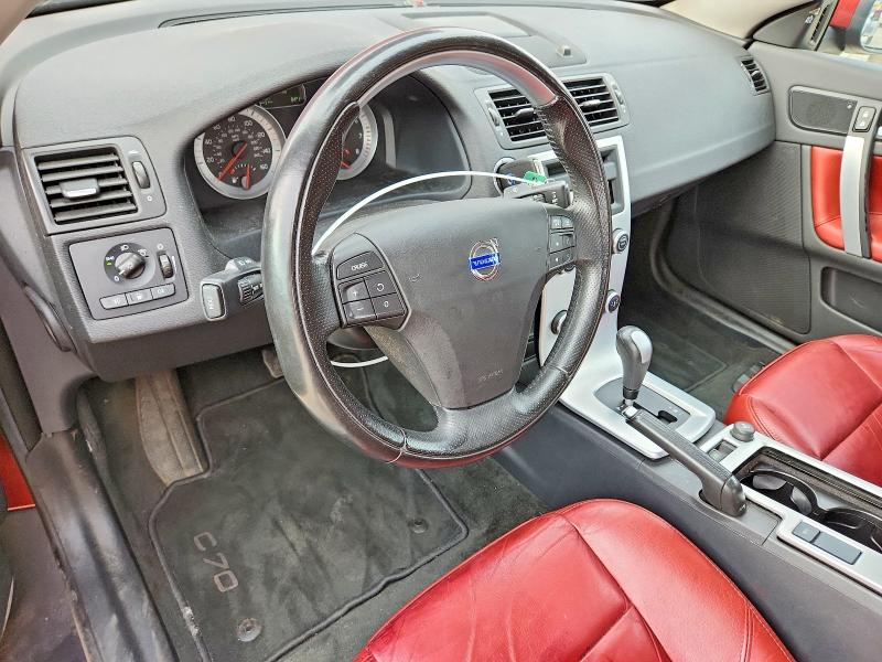 2011 Volvo C70 VIN YV1672MC5BJ110006 COPART salvage auction — ROOF, MA - CERT OF TITLE-RECONSTRCTD COLL, sold $4,050 on 2026-08-20 (photo 8)
