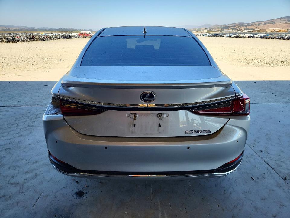 2019 Lexus ES VIN JTHB21B11K2004580 COPART salvage auction — FRONT END, CA - SALVAGE CERTIFICATE, sold $10,800 on 2026-08-24 (photo 6)