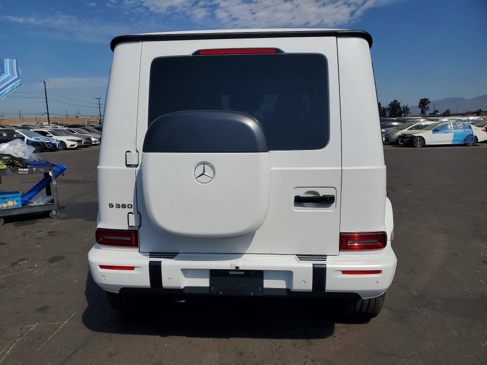 2025 Mercedes-benz G-klasse VIN W1NWM0AB0SX031377 COPART salvage auction — MINOR DENT/SCRATCHES, Ca - Dis/Dlr/Exp Only Clean Title, sold $86,000 on 2026-08-10 (photo 6)