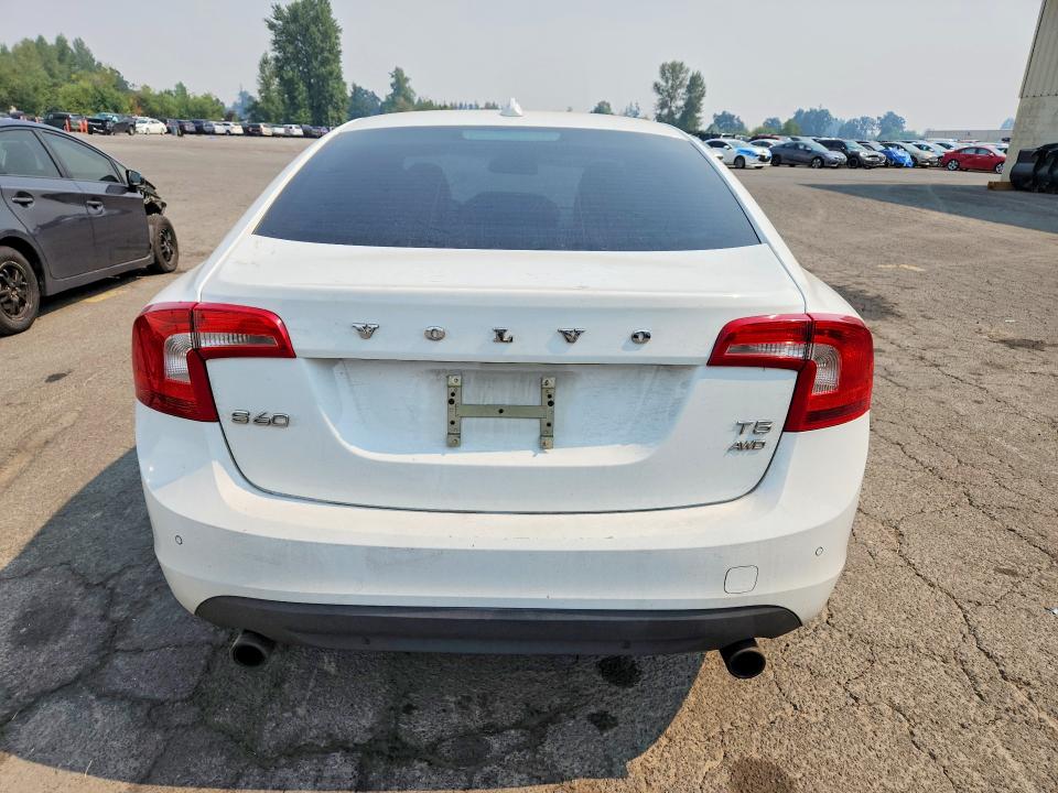 2013 Volvo S60 VIN YV1612FH2D2204738 COPART salvage auction — MINOR DENT/SCRATCHES, Or - Cert Of Title-Reconstructed, sold $125 on 2026-08-17 (photo 6)