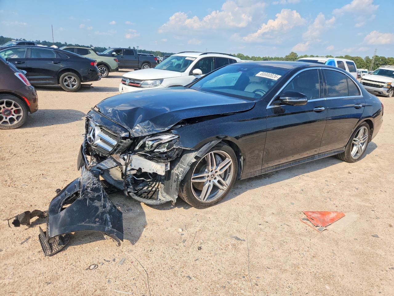 2019 Mercedes-Benz E-Class VIN WDDZF4JB4KA519665 — COPART salvage auction photo